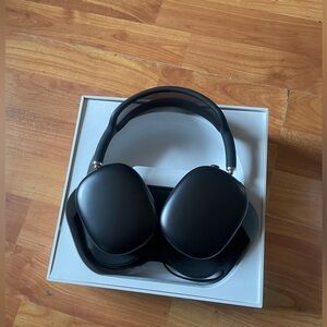 AirPod max space grey